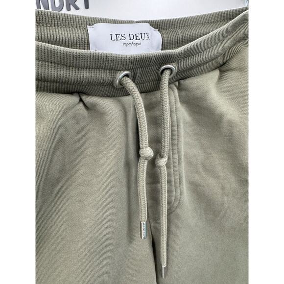 Les Deux Mens Shorts Lens Logo Branded Cotton Sweat Shorts in Olive Green Small - Picture 7 of 8